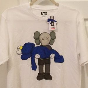KAWS X UNIQLO LIMITED TEE
